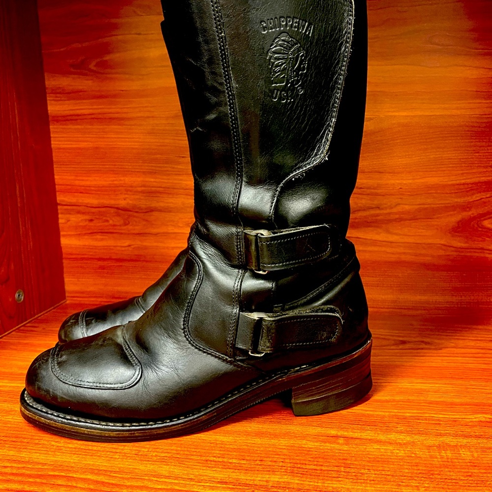 Men’s size 9 Chippewa boots